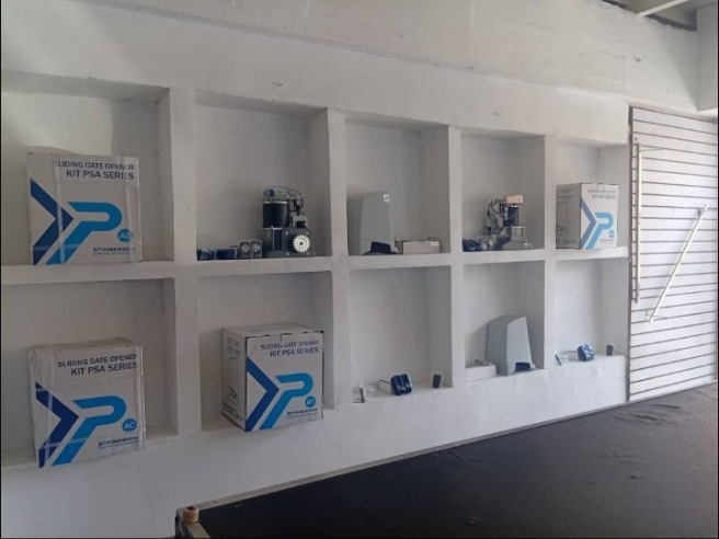 Showroom de motores y accesorios PAC